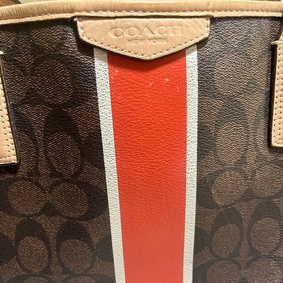 Large COACH tote - Picture 2 of 12